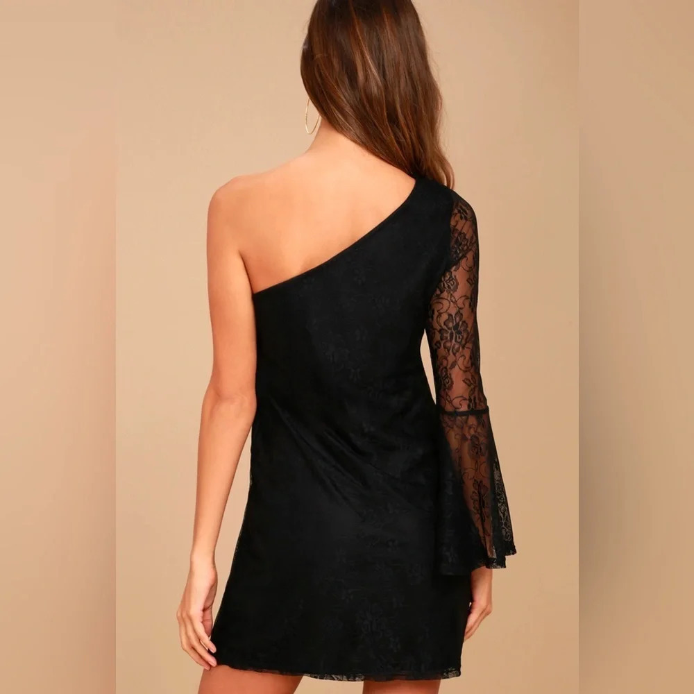 ✨NWT Lulus Black Lace One Shoulder Bell Sleeve Come To Play Mini Dress Small - Picture 8 of 11
